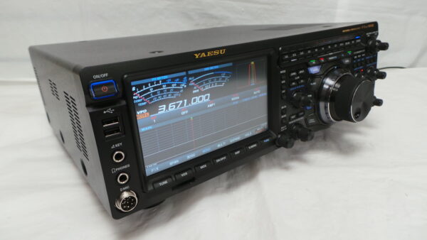 Yaesu FTDX-101D HF Transceiver USED | Two Years LAMCO Select Warranty