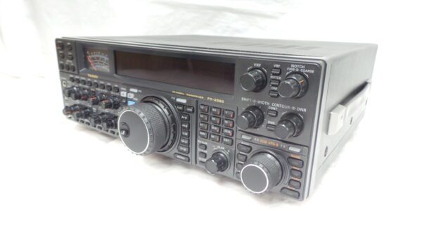 Yaesu FT-2000 USED | 90 Days Warranty