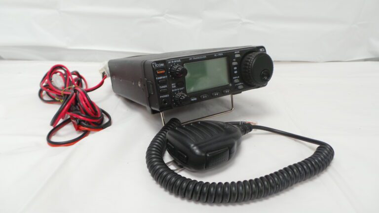Icom IC-703 USED Junksale Sold As Seen
