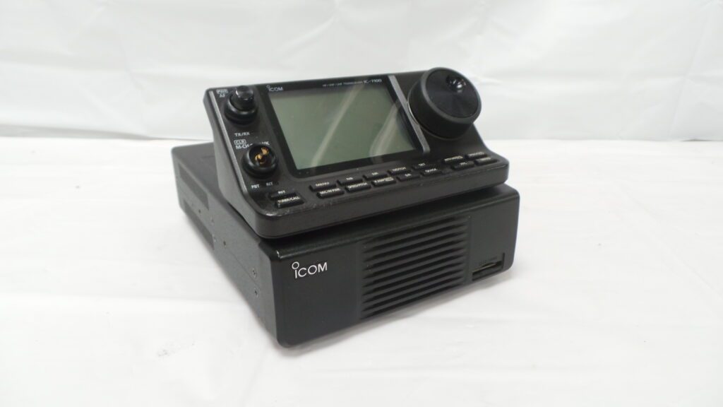 Icom IC-7100 USED Sold As Seen Junksale