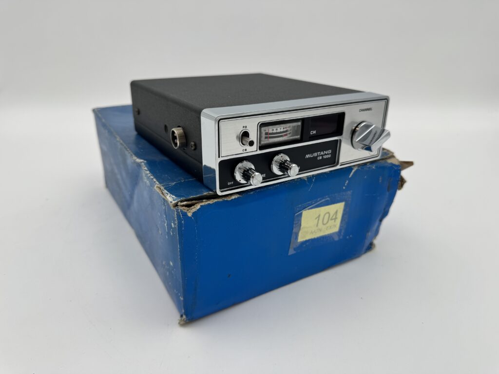 Mustang CB-1000 Junksale Clearance '104'
