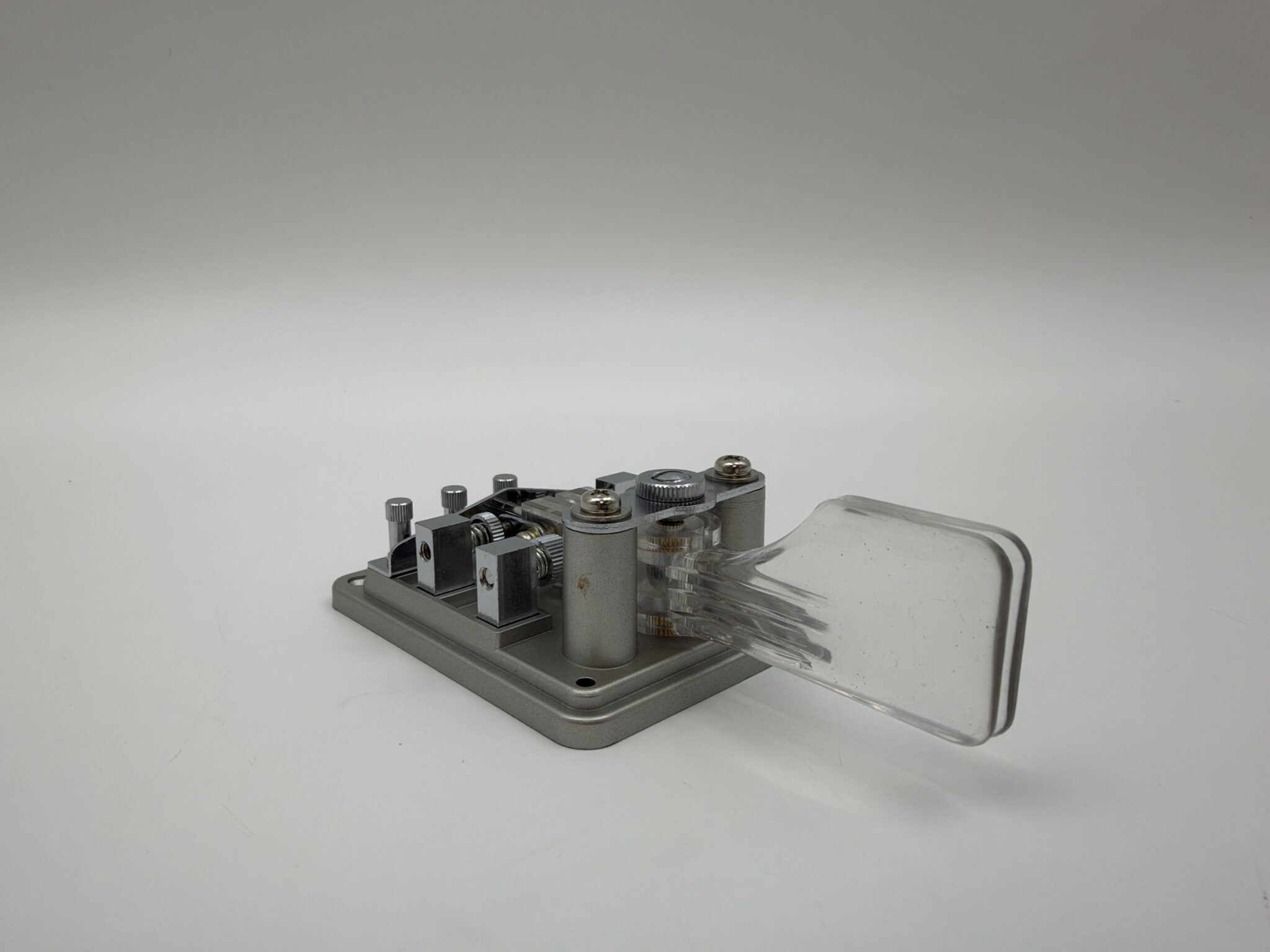 Hi-Mound Manipulator HAM Radio Shop Amateur Radio Dealer Supplier Vine Antennas Amateur Radio Shops HAM Radio Dealer Supplier Retailer Second Hand Twelve Months WarrantyMK-704-1